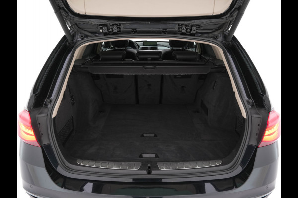 BMW 3 Serie Touring 320d EDE Executive Aut. *PANO | LEATHER | FULL-LED | DIGI-COCKPIT | HEATED-SPORTSEATS | NAVI-FULLMAP | PRIVACY-GLASS | ECC | KEYLESS | LANE-ASSIST | PDC | CRUISE | TOWBAR | 18''ALU*