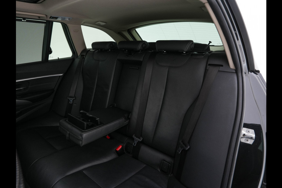 BMW 3 Serie Touring 320d EDE Executive Aut. *PANO | LEATHER | FULL-LED | DIGI-COCKPIT | HEATED-SPORTSEATS | NAVI-FULLMAP | PRIVACY-GLASS | ECC | KEYLESS | LANE-ASSIST | PDC | CRUISE | TOWBAR | 18''ALU*