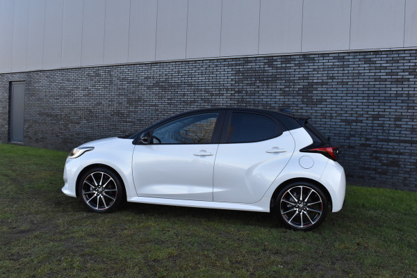 Toyota Yaris 1.5 Hybrid GR Sport 2-Tone Panoramadak Btw auto 1e eigenaar