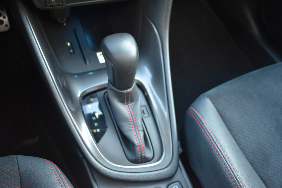 Toyota Yaris 1.5 Hybrid GR Sport 2-Tone Panoramadak Btw auto 1e eigenaar