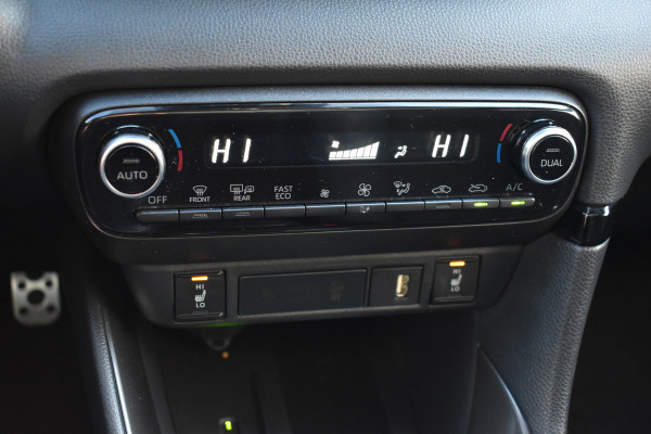 Toyota Yaris 1.5 Hybrid GR Sport 2-Tone Panoramadak Btw auto 1e eigenaar