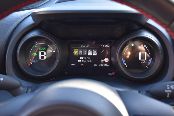 Toyota Yaris 1.5 Hybrid GR Sport 2-Tone Panoramadak Btw auto 1e eigenaar