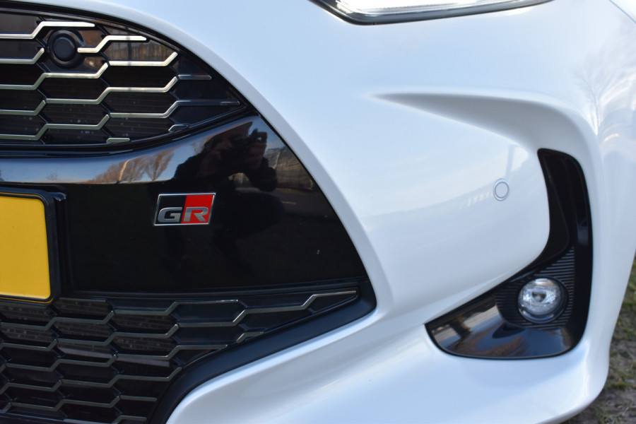 Toyota Yaris 1.5 Hybrid GR Sport 2-Tone Panoramadak Btw auto 1e eigenaar