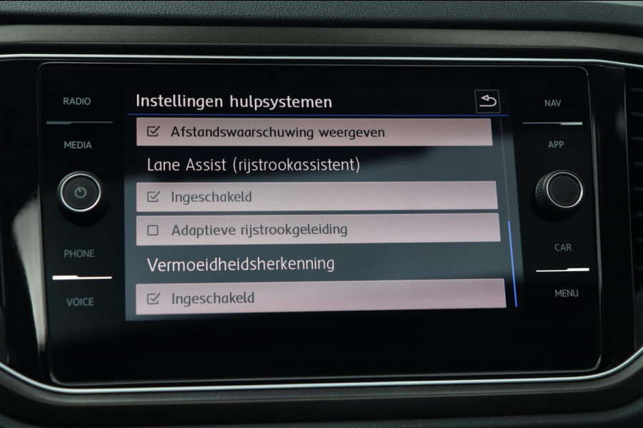Volkswagen T-Roc 1.5 TSI / PANODAK / ACC / CAMERA / CARPLAY / STUUR+STOELVERW