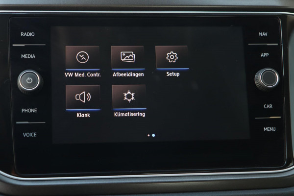 Volkswagen T-Roc 1.5 TSI / PANODAK / ACC / CAMERA / CARPLAY / STUUR+STOELVERW