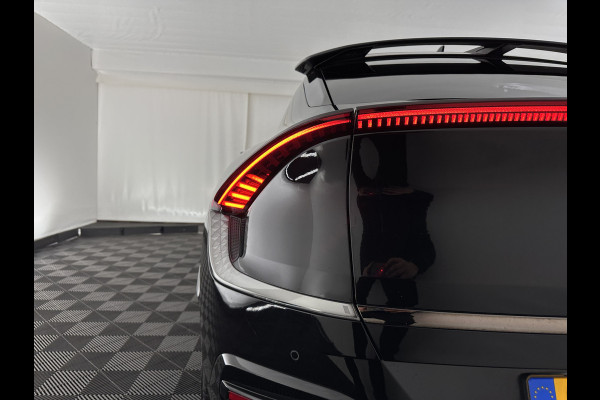 Kia Ev6 GT-Line 77.4 kWh (3-Fase-11kW) {SOH-98%} (INCL-BTW) Aut. *HEATPUMP | PANO | HEAD-UP | LEATHER-ALCANTARA | ADAPTIVE-CRUISE | DIGI-COCKPIT | MERIDIAN-AUDIO | MEMORYPACK | FULL-LED | KEYLESS | TOPVIEW | DAB | BLINDSPOT | NAVI-FULLMAP |