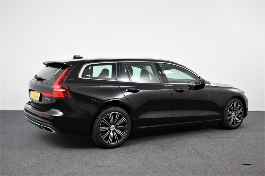 Volvo V60 2.0 T5 250pk Automaat Inscription Navigatie Apple Carpla/Android Auto Climate control Leder Parkeer sensoren Virtual Cockpit |Lichtmetalen velgen 18"