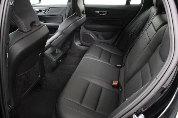 Volvo V60 2.0 T5 250pk Automaat Inscription Navigatie Apple Carpla/Android Auto Climate control Leder Parkeer sensoren Virtual Cockpit |Lichtmetalen velgen 18"