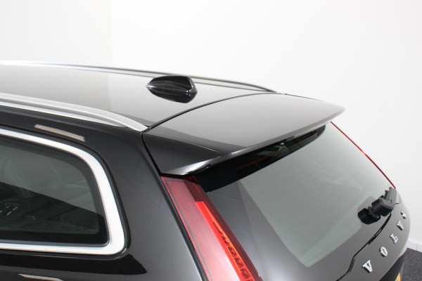 Volvo V60 2.0 T5 250pk Automaat Inscription Navigatie Apple Carpla/Android Auto Climate control Leder Parkeer sensoren Virtual Cockpit |Lichtmetalen velgen 18"