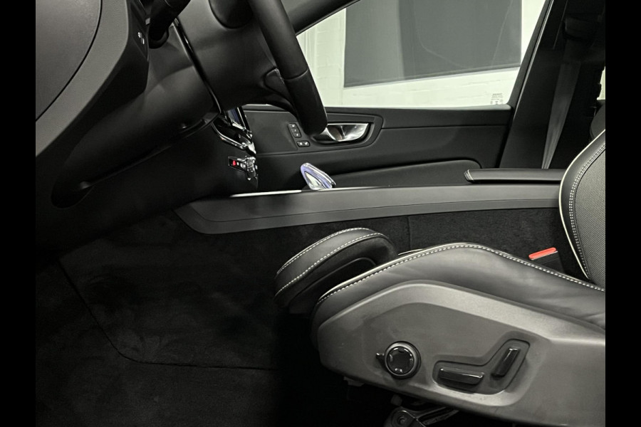 Volvo XC60 2.0 T6 Plug-in hybrid Black Edition | Open dak | Adapt. Cruise | Stoel-/Stuurverwarming | Memory seats | 21"