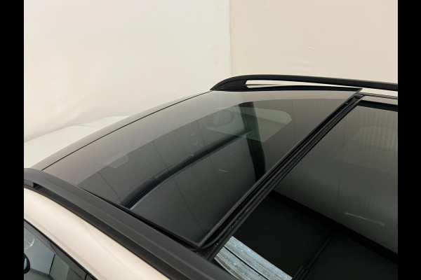 Mercedes-Benz GLB-Klasse 200 / AMG / NL-auto / Pano / Memory