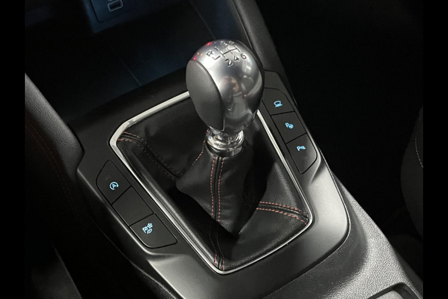 Ford Kuga 1.5 EcoBoost ST-Line X *All-in Prijs* | Trekhaak | Adapt. cruise | Verwarmde voorruit | Stoel-/Stuur verwarming | Carplay | *1800 kg Trekgewicht