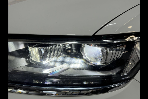 Volkswagen T-Roc 1.5 TSI R-Line Garantie Digi Dash Carplay StoelVW Blindspot Elek Achterklep ACC Clima Navi Led Rijklaar