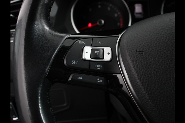 Volkswagen Tiguan Allspace 1.5 TSI DSG Comfortline 7p. Climate Control Camera Parkeer sensoren Trekhaak Electrisch bedienbare achterklep Stoelverwarming