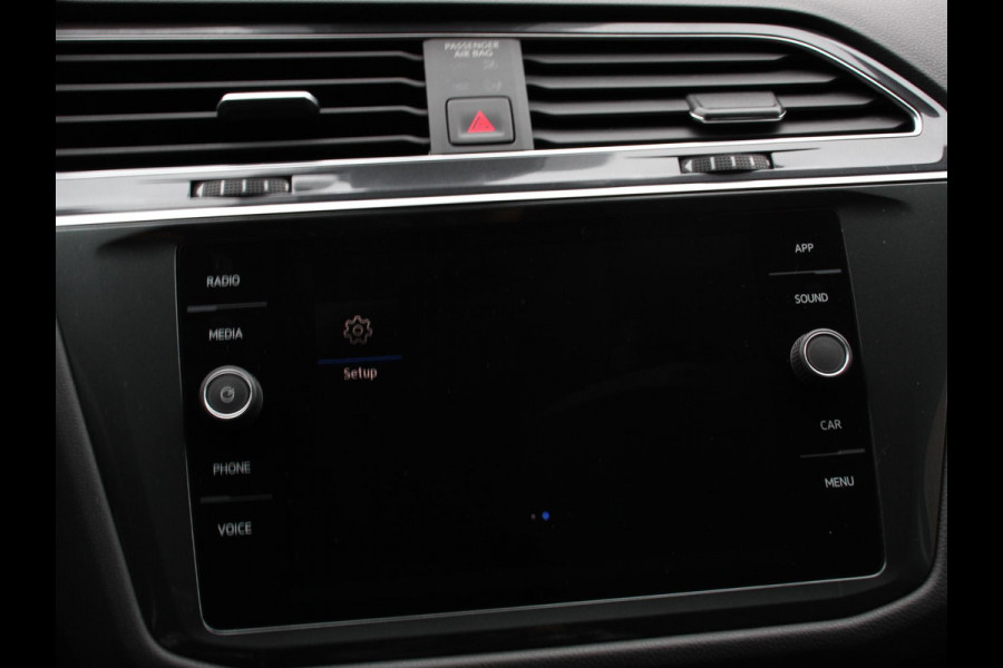 Volkswagen Tiguan Allspace 1.5 TSI DSG Comfortline 7p. Climate Control Camera Parkeer sensoren Trekhaak Electrisch bedienbare achterklep Stoelverwarming