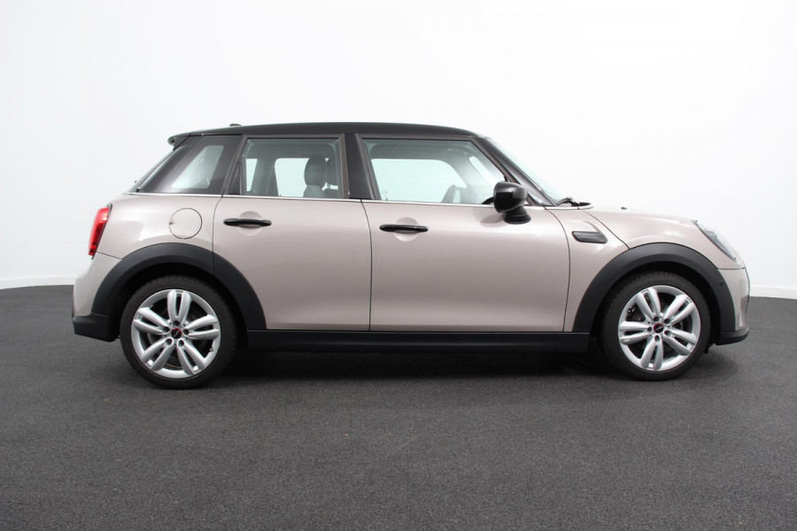 MINI Mini 1.5 Cooper Maximise Steptronic 5 deurs Navigatie Apple Carplay/Android Auto Camera Parkeer sensoren Airco Cruise Control Led