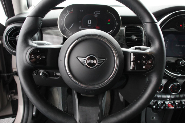 MINI Mini 1.5 Cooper Maximise Steptronic 5 deurs Navigatie Apple Carplay/Android Auto Camera Parkeer sensoren Airco Cruise Control Led