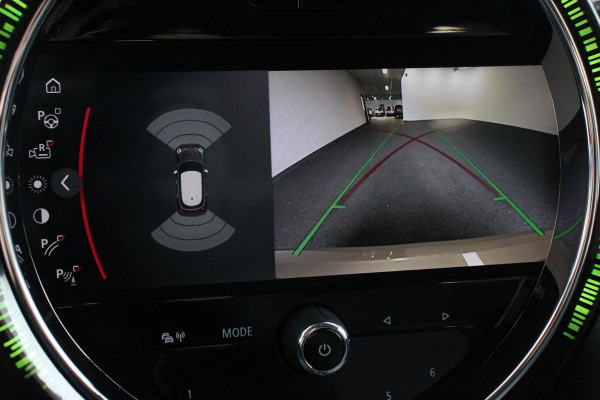 MINI Mini 1.5 Cooper Maximise Steptronic 5 deurs Navigatie Apple Carplay/Android Auto Camera Parkeer sensoren Airco Cruise Control Led
