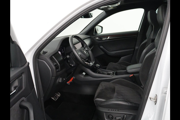 Škoda Kodiaq 1.5 TSI Sportline 7 Persoons | Panoramadak | Stoelverwarming | Trekhaak | Adaptive cruise | Carplay | Memory | 20 inch | Virtual Cockpit | Alcantara | Keyless | Navigatie