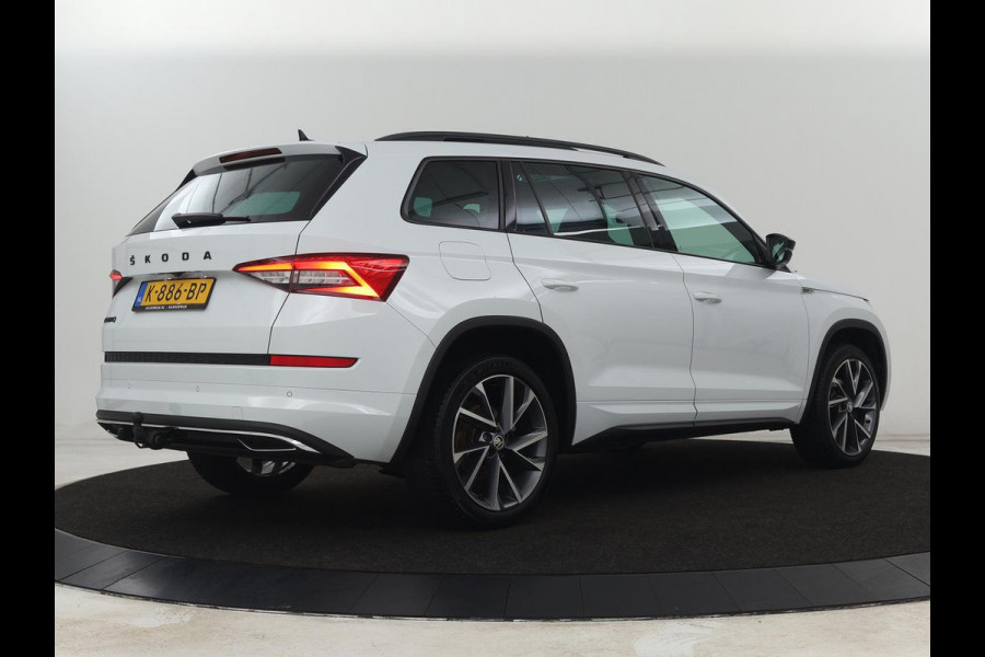 Škoda Kodiaq 1.5 TSI Sportline 7 Persoons | Panoramadak | Stoelverwarming | Trekhaak | Adaptive cruise | Carplay | Memory | 20 inch | Virtual Cockpit | Alcantara | Keyless | Navigatie