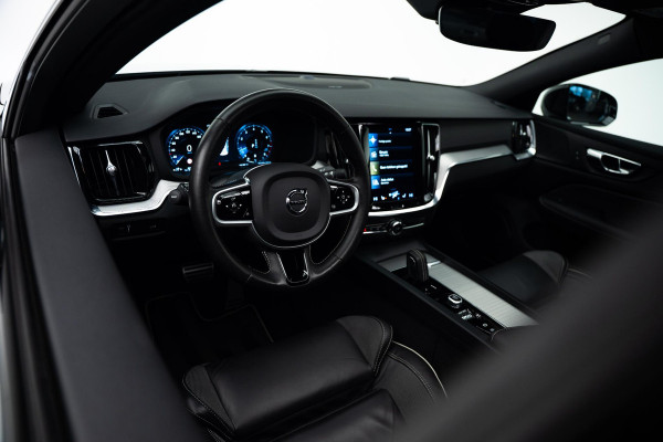 Volvo S60 2.0 B4 R-Design |Pano|H&K|Heico Tuning|Dodehoek|Stuur/Stoelverwarming|