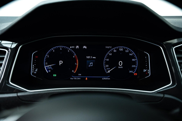 Volkswagen T-Roc 1.5 TSI Sport |Pano|ORG.NL|Carplay|ACC|Stoelverwarming|