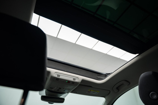 Volkswagen T-Roc 1.5 TSI Sport |Pano|ORG.NL|Carplay|ACC|Stoelverwarming|