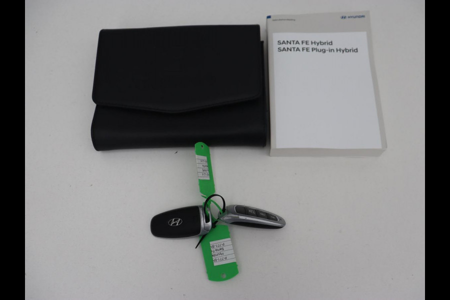 Hyundai Santa Fe 1.6 T-GDI PHEV Comfort Smart Sky | Panoramadak | Leder | Trekhaak | Adaptive cruise | Camera | Krell Audio | Carplay | Navigatie | Plug In