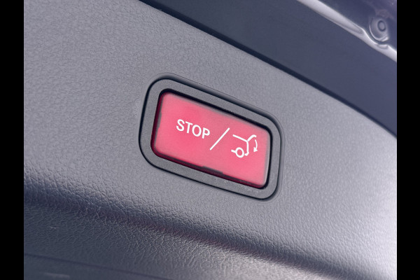 Mercedes-Benz GLC 300e AMG // Trekhaak // Burmester // 360 Camera // Memory // 20 inch // Carplay