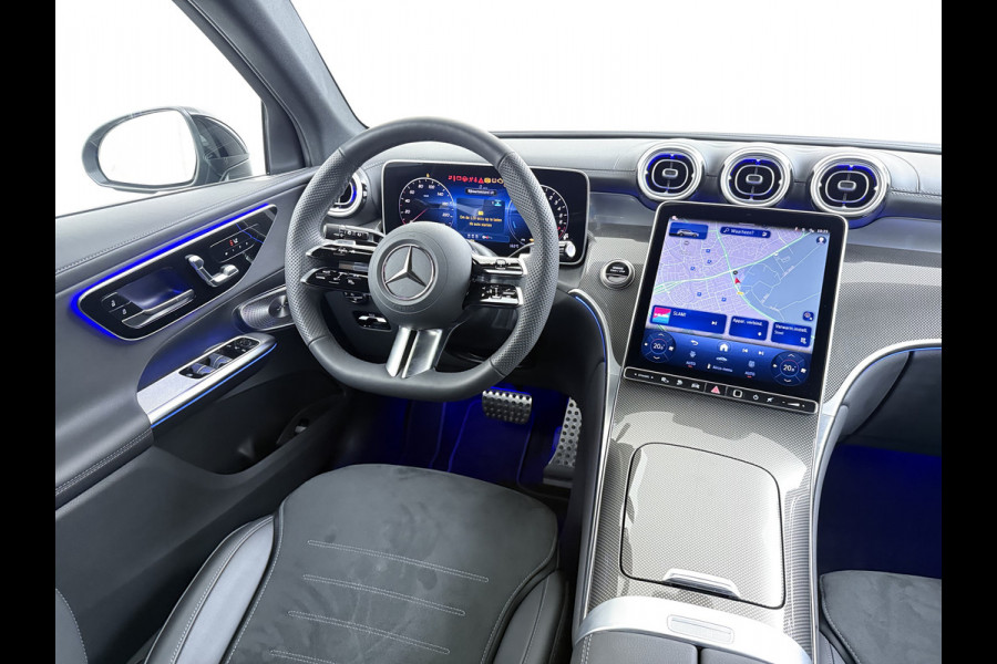 Mercedes-Benz GLC 300e AMG // Trekhaak // Burmester // 360 Camera // Memory // 20 inch // Carplay