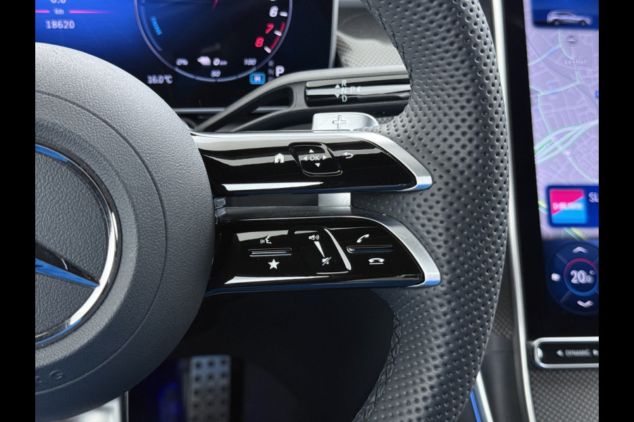 Mercedes-Benz GLC 300e AMG // Trekhaak // Burmester // 360 Camera // Memory // 20 inch // Carplay