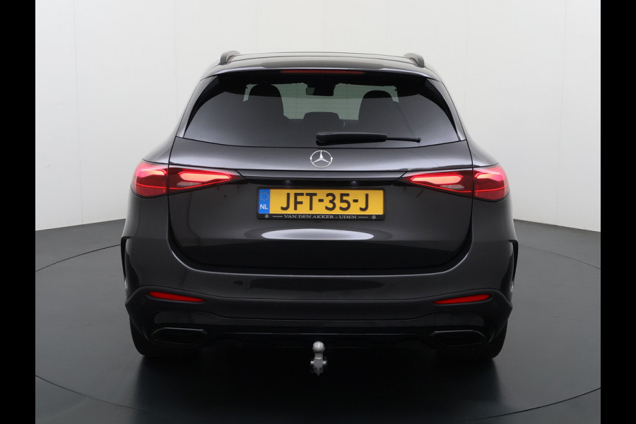 Mercedes-Benz GLC 300e AMG // Trekhaak // Burmester // 360 Camera // Memory // 20 inch // Carplay