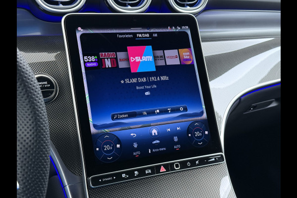 Mercedes-Benz GLC 300e AMG // Trekhaak // Burmester // 360 Camera // Memory // 20 inch // Carplay