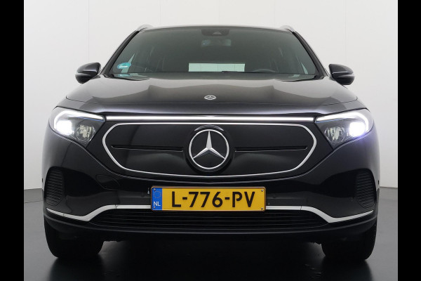 Mercedes-Benz EQA 250 Business Solution Luxury 67 kWh VAN € 29.900 ,- VOOR € 26.330,- UW LENTEVOORDEEL € 3.570,-! | SOH 96% | Ambilight | Elektr. achterklep | Stoelverwarming | Camera | Origineel Nederlandse auto | NAP | 12 mnd BOVAG garantie