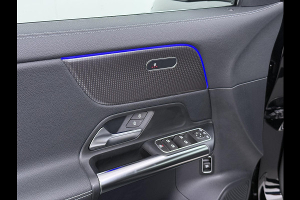 Mercedes-Benz EQA 250 Business Solution Luxury 67 kWh VAN € 29.900 ,- VOOR € 26.330,- UW LENTEVOORDEEL € 3.570,-! | SOH 96% | Ambilight | Elektr. achterklep | Stoelverwarming | Camera | Origineel Nederlandse auto | NAP | 12 mnd BOVAG garantie