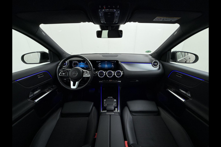 Mercedes-Benz EQA 250 Business Solution Luxury 67 kWh VAN € 29.900 ,- VOOR € 26.330,- UW LENTEVOORDEEL € 3.570,-! | SOH 96% | Ambilight | Elektr. achterklep | Stoelverwarming | Camera | Origineel Nederlandse auto | NAP | 12 mnd BOVAG garantie