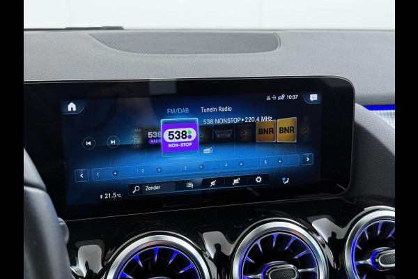 Mercedes-Benz EQA 250 Business Solution Luxury 67 kWh VAN € 29.900 ,- VOOR € 26.330,- UW LENTEVOORDEEL € 3.570,-! | SOH 96% | Ambilight | Elektr. achterklep | Stoelverwarming | Camera | Origineel Nederlandse auto | NAP | 12 mnd BOVAG garantie