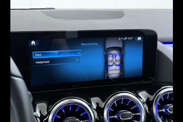 Mercedes-Benz EQA 250 Business Solution Luxury 67 kWh VAN € 29.900 ,- VOOR € 26.330,- UW LENTEVOORDEEL € 3.570,-! | SOH 96% | Ambilight | Elektr. achterklep | Stoelverwarming | Camera | Origineel Nederlandse auto | NAP | 12 mnd BOVAG garantie