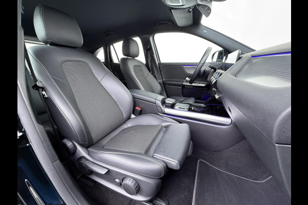 Mercedes-Benz EQA 250 Business Solution Luxury 67 kWh VAN € 29.900 ,- VOOR € 26.330,- UW LENTEVOORDEEL € 3.570,-! | SOH 96% | Ambilight | Elektr. achterklep | Stoelverwarming | Camera | Origineel Nederlandse auto | NAP | 12 mnd BOVAG garantie