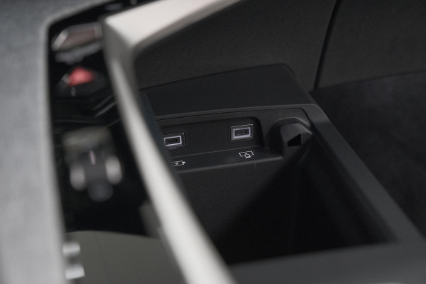 Peugeot 3008 1.2 Hybrid 145 GT | Elektrische Kofferklep | Camera | Stoelverwarming | Navigatie