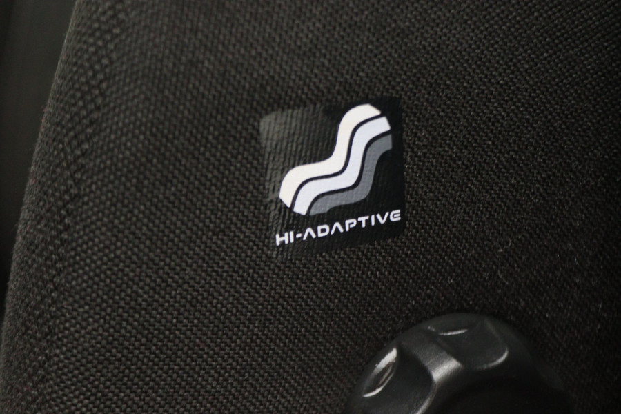 Iveco Daily 35S18 3.0 180 PK Automaat L2H2 3-Zits, Climate, Camera, Cruise, Navigatie, Bluetooth, Trekhaak 3500KG