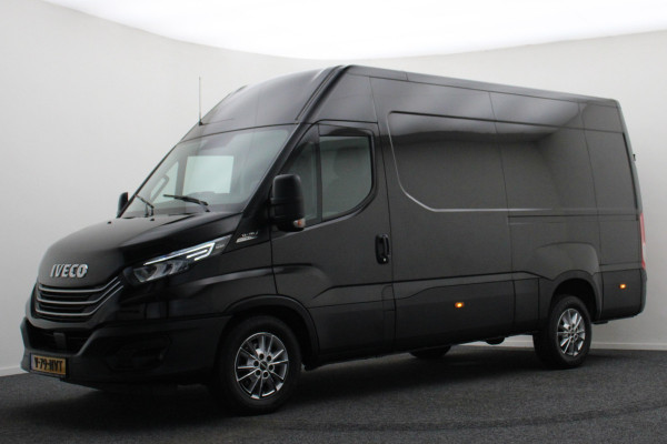 Iveco Daily 35S18 3.0 180 PK Automaat L2H2 3-Zits, Climate, Camera, Cruise, Navigatie, Bluetooth, Trekhaak 3500KG