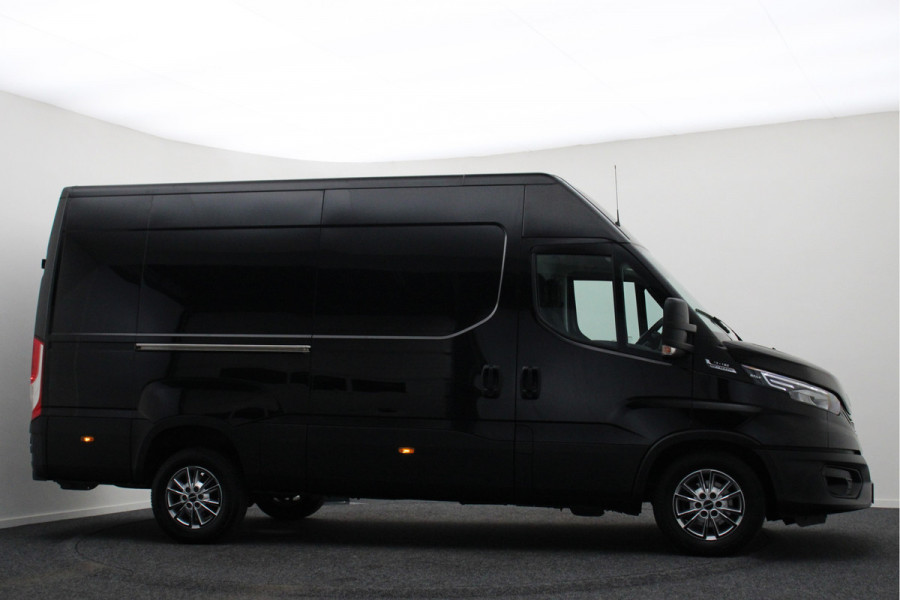 Iveco Daily 35S18 3.0 180 PK Automaat L2H2 3-Zits, Climate, Camera, Cruise, Navigatie, Bluetooth, Trekhaak 3500KG