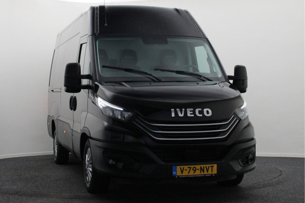 Iveco Daily 35S18 3.0 180 PK Automaat L2H2 3-Zits, Climate, Camera, Cruise, Navigatie, Bluetooth, Trekhaak 3500KG