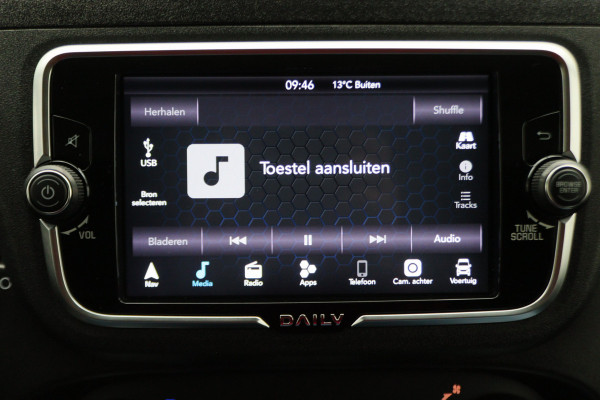 Iveco Daily 35S18 3.0 180 PK Automaat L2H2 3-Zits, Climate, Camera, Cruise, Navigatie, Bluetooth, Trekhaak 3500KG