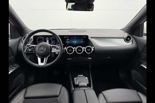 Mercedes-Benz GLA 200 Business Solution Luxury | Pano | CarPlay | Camera | LED | 18 inch