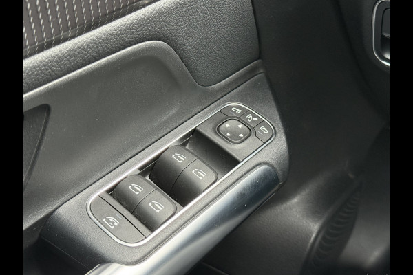 Mercedes-Benz GLA 200 Business Solution Luxury | Pano | CarPlay | Camera | LED | 18 inch