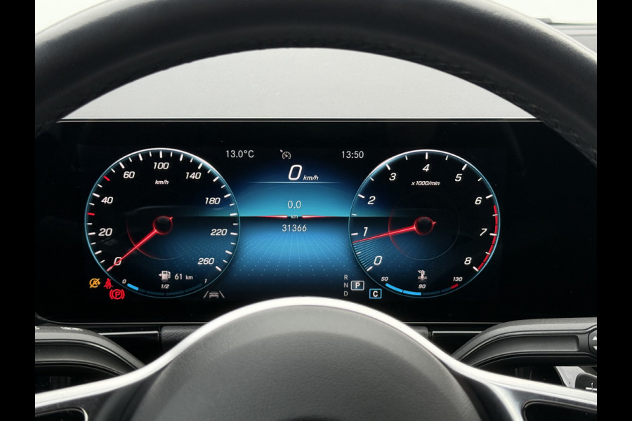 Mercedes-Benz GLA 200 Business Solution Luxury | Pano | CarPlay | Camera | LED | 18 inch