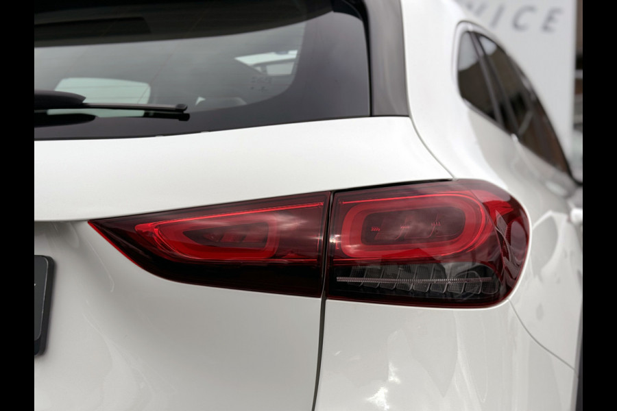 Mercedes-Benz GLA 200 Business Solution Luxury | Pano | CarPlay | Camera | LED | 18 inch