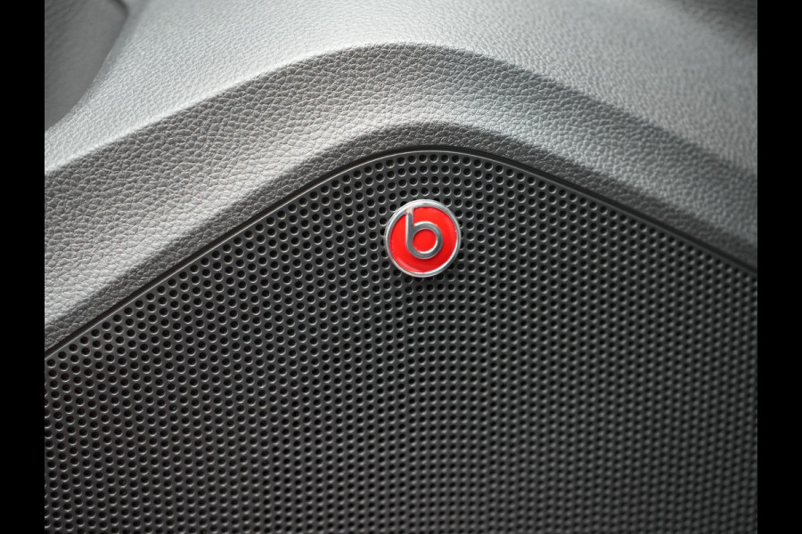 Seat Ateca 1.5 TSI FR DSG 150pk Dealer O.H. | Adaptive Cruise | Camera | Beats Audio | Alcantara Sportstoelen Verwarmd | 19"L.M | Apple Carplay | Sfeerverlichting | Keyless | Blis | Navigatie | DAB |